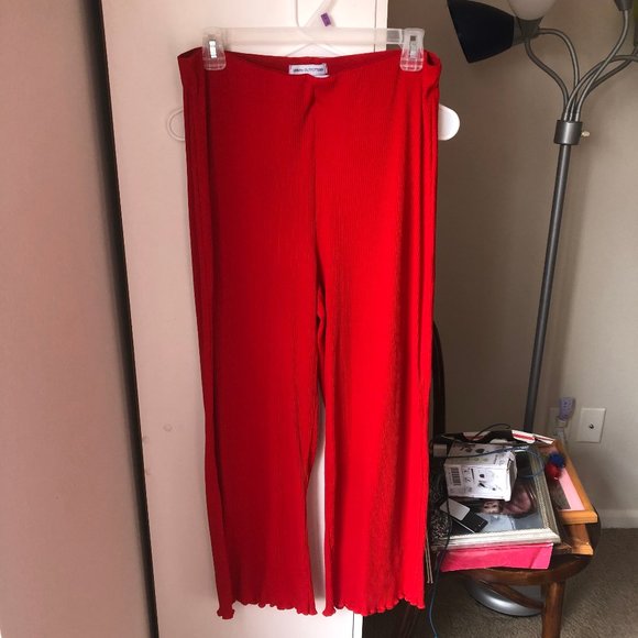 Red ribbed UO pants - Picture 2 of 6